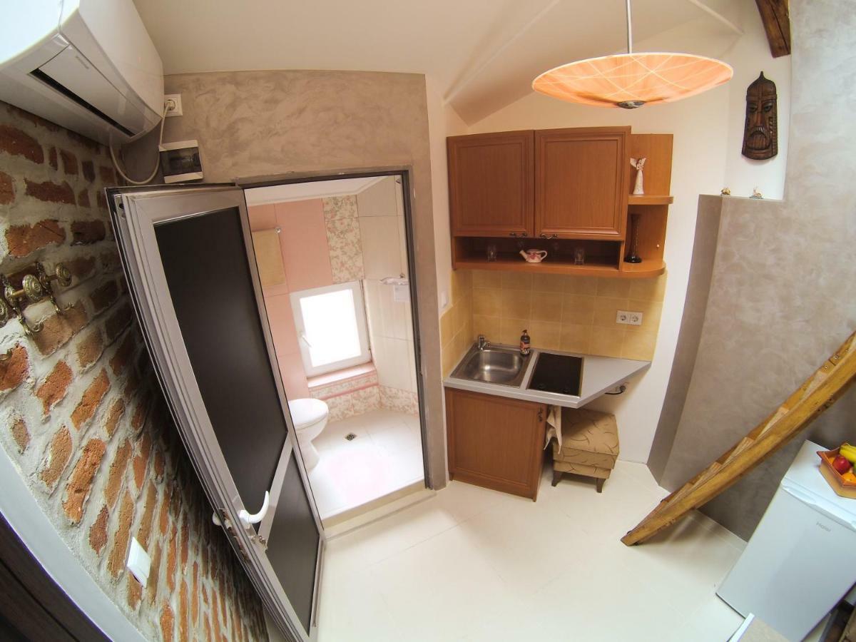 Vitosha Blvd - Attic Studio Sofia Extérieur photo